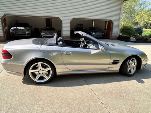 Used 2005 Mercedes-Benz SL 55 AMG image 2