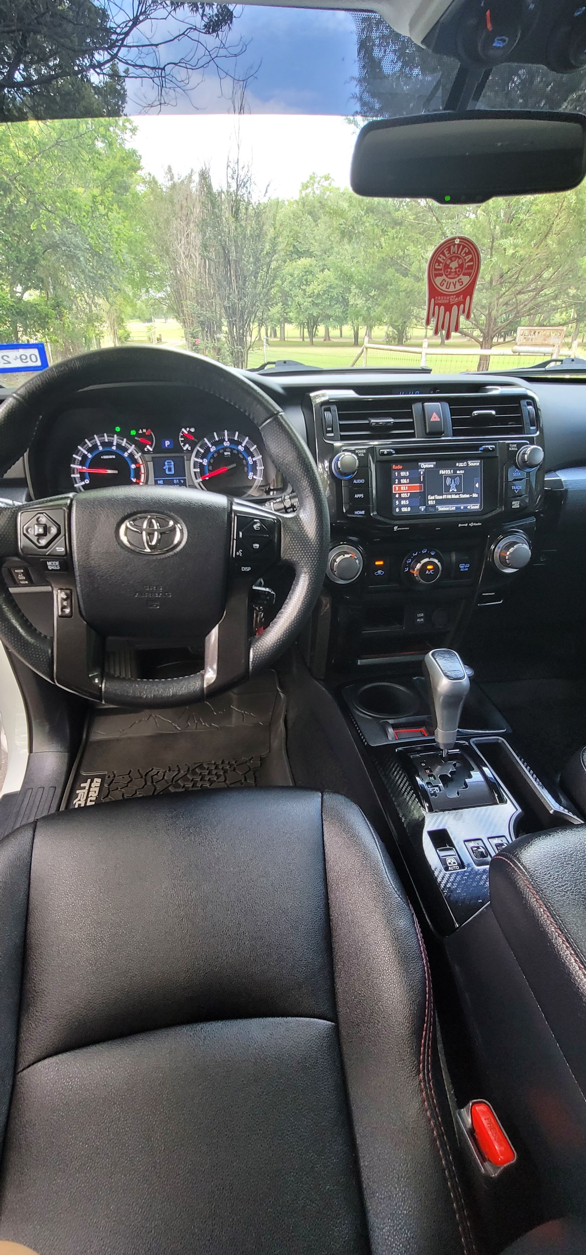 Used 2018 Toyota 4Runner TRD Off-Road Premium AWD/4WD image 16
