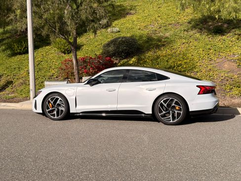 Used 2024 Audi RS e-tron GT image 6