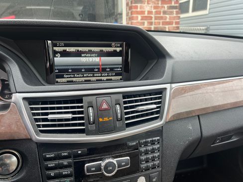 Used 2013 Mercedes-Benz E 350 Sedan image 2