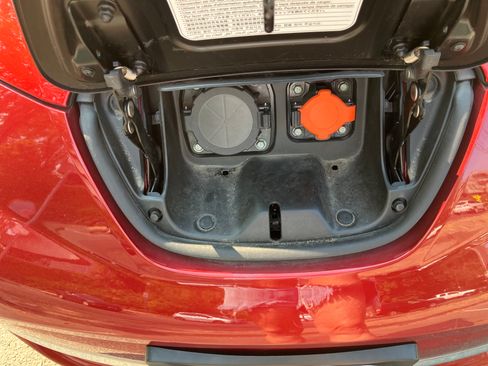 Used 2012 Nissan Leaf SL FWD image 20