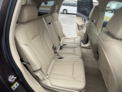 Used 2019 Audi Q7 2.0T Premium Plus w/ Premium Plus Package image 17