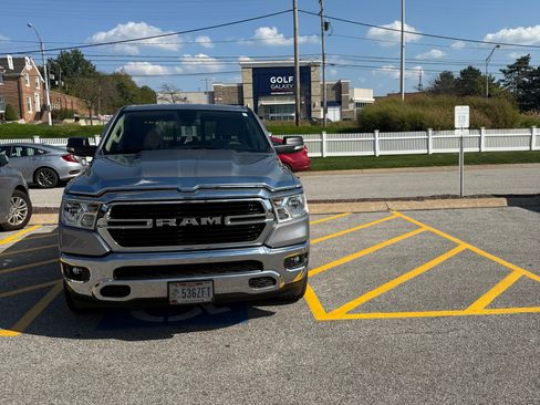 Used 2019 RAM 1500 Big Horn AWD/4WD image 2