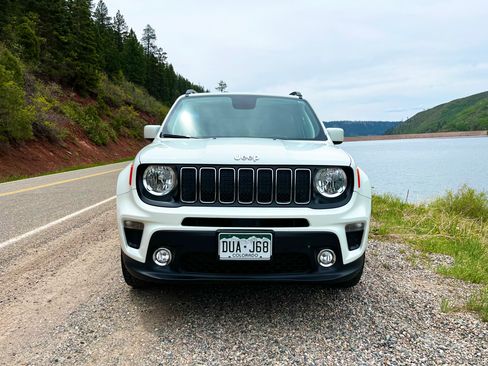 Used 2019 Jeep Renegade Latitude w/ Cold Weather Group AWD/4WD image 2