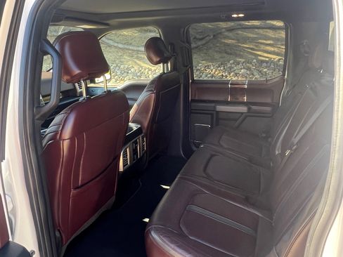 Used 2016 Ford F150 Platinum w/ Equipment Group 701A Luxury image 12