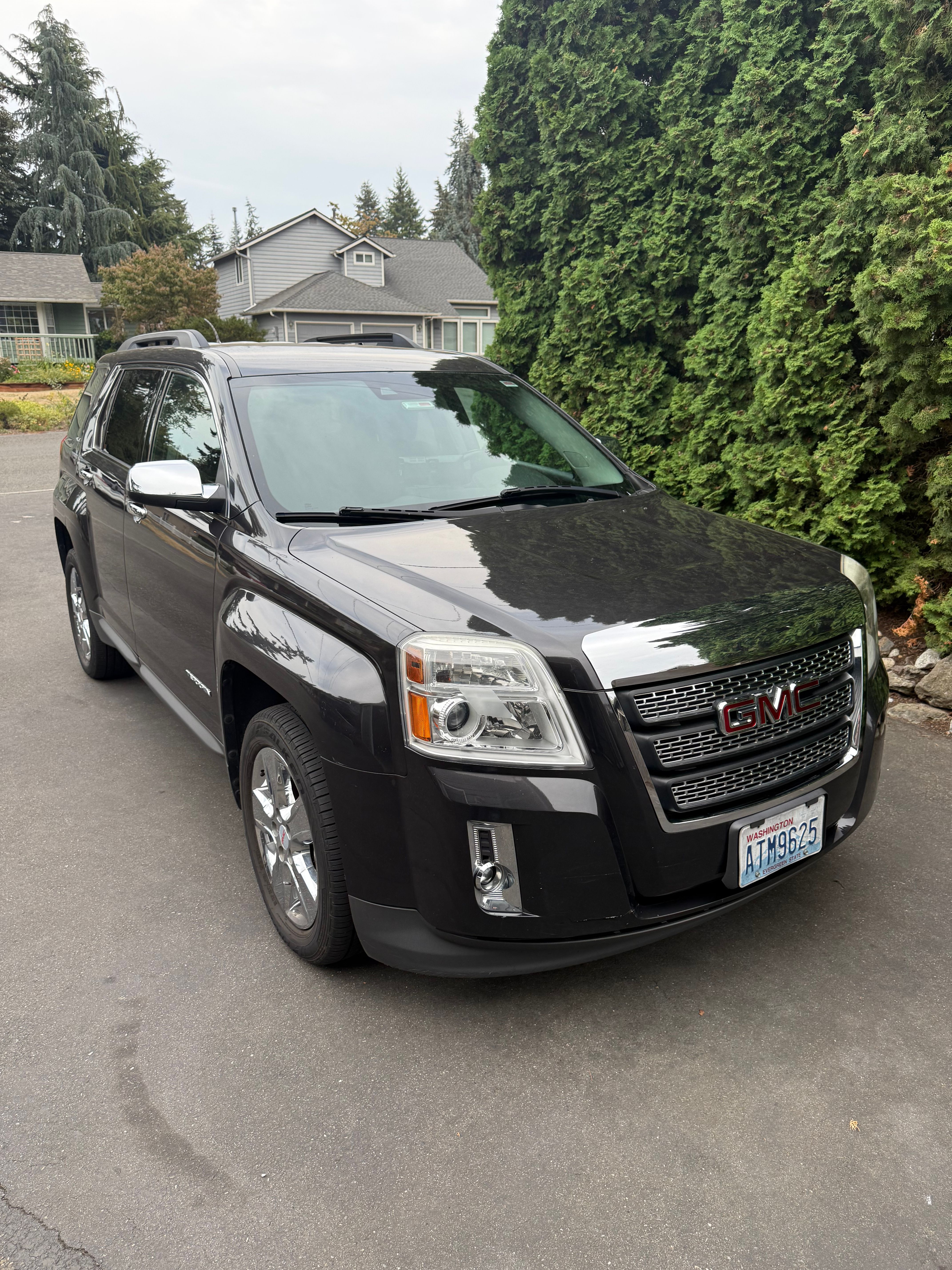 Used 2014 GMC Terrain SLE w/ Chrome Package AWD/4WD image 1