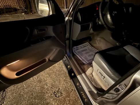 Used 2003 Toyota Land Cruiser image 8