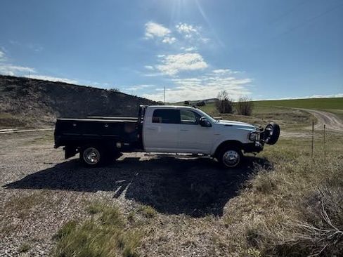 Used 2023 RAM 4500 Laramie AWD/4WD image 8
