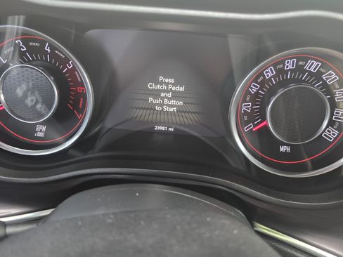 Used 2015 Dodge Challenger R/T Scat Pack w/ Scat Pack Stripe Group image 5