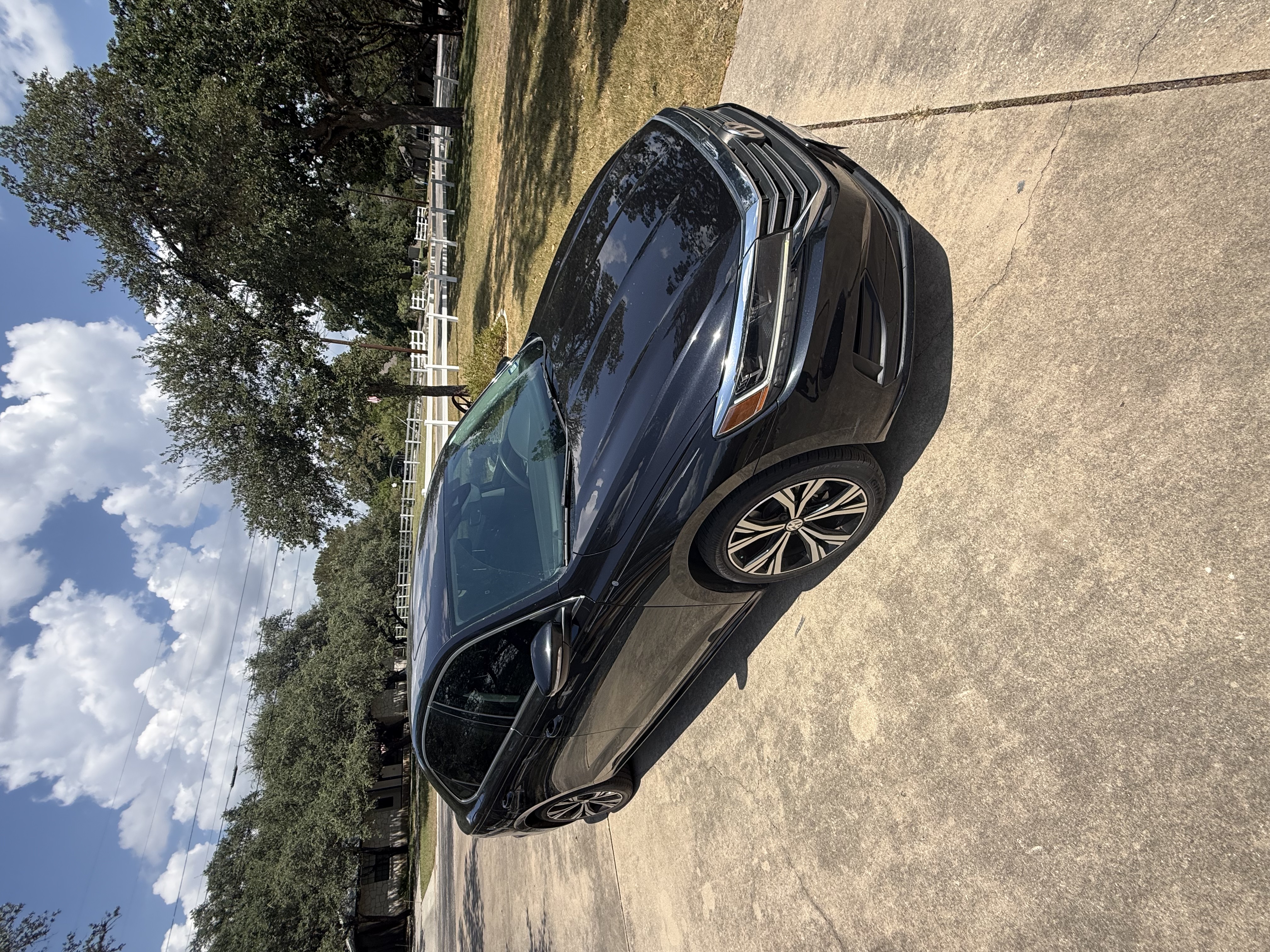 Used 2021 Volkswagen Passat 2.0T SE FWD image 2