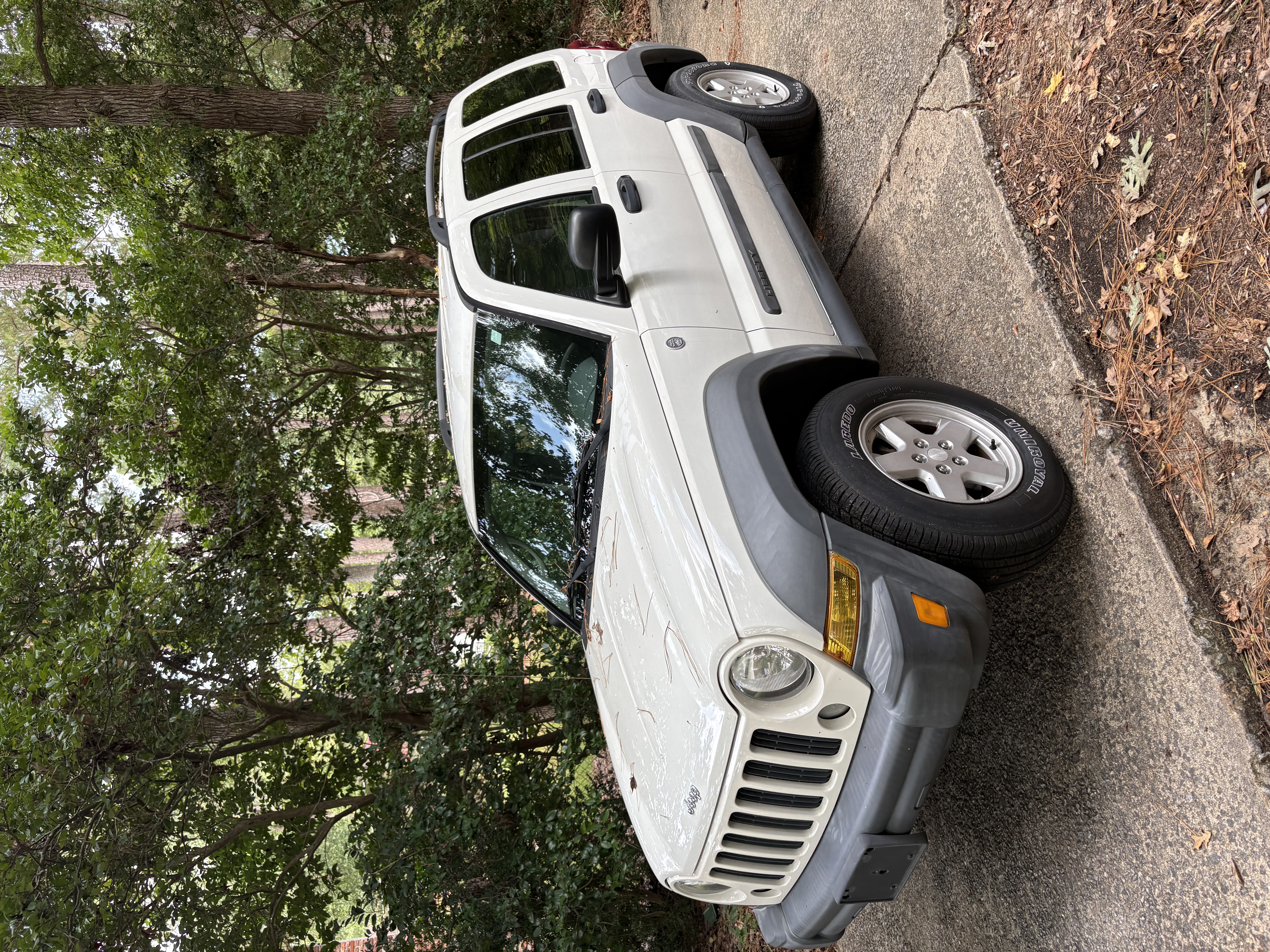 Used 2007 Jeep Liberty Sport AWD/4WD image 1