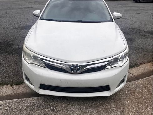 Used 2012 Toyota Camry XLE w/ Convenience Pkg FWD image 1