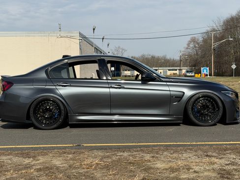 Used 2018 BMW M3 w/ Competition Package RWD image 10