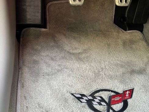 Used 2001 Chevrolet Corvette Coupe w/ Preferred Equipment Group2 RWD image 24