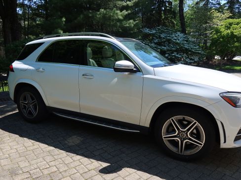 Used 2022 Mercedes-Benz GLE 350 4MATIC image 9