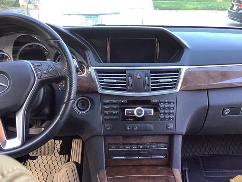 Used 2012 Mercedes-Benz E 350 4MATIC Sedan image 14