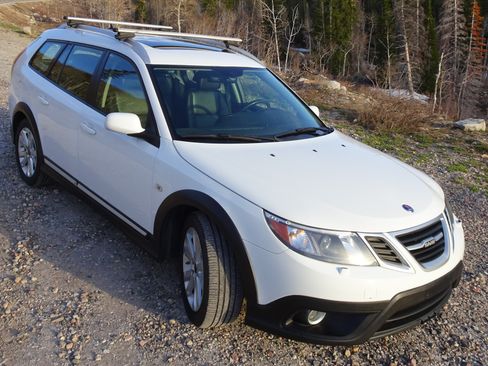 Used 2010 Saab 9-3 X w/ Comfort Package AWD/4WD image 9