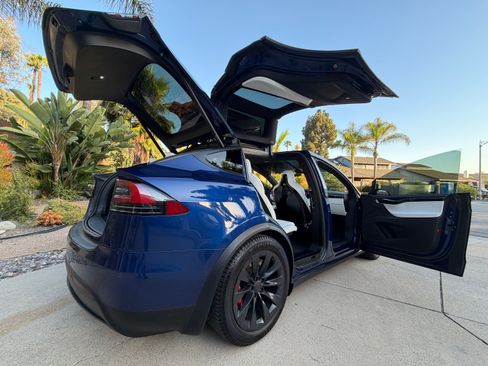 Used 2016 Tesla Model X 75D AWD/4WD image 4