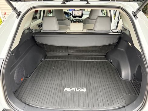 Used 2025 Toyota RAV4 Limited image 10