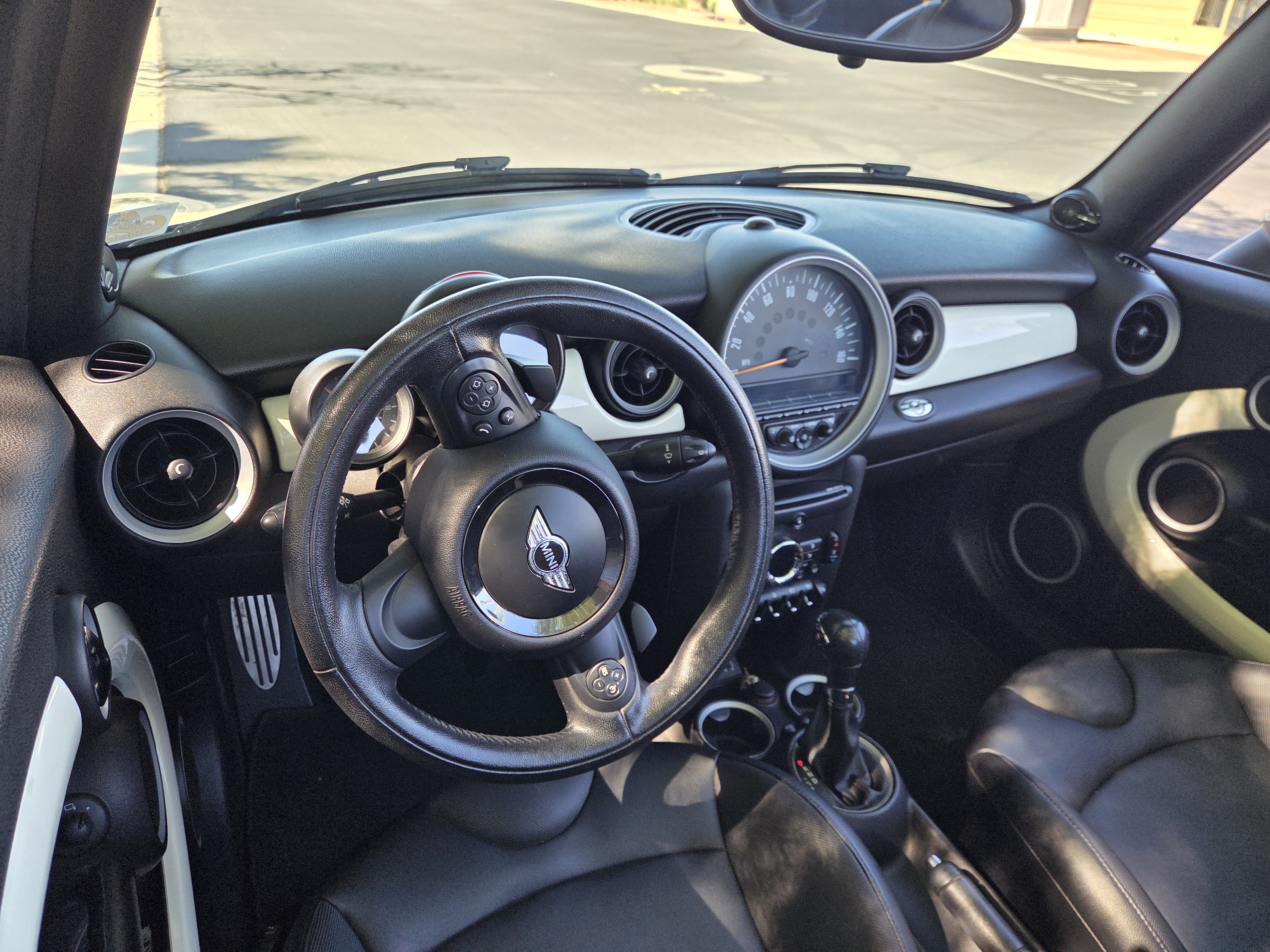Used 2015 MINI Cooper S FWD image 9