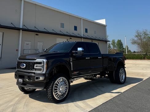 Used 2025 Ford F450 Platinum w/ Platinum Plus Package image 1
