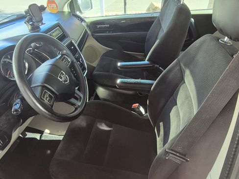 Used 2014 Dodge Grand Caravan American Value Package image 9