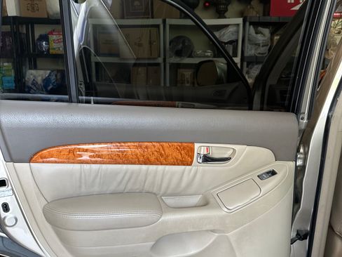 Used 2005 Lexus GX 470 image 13