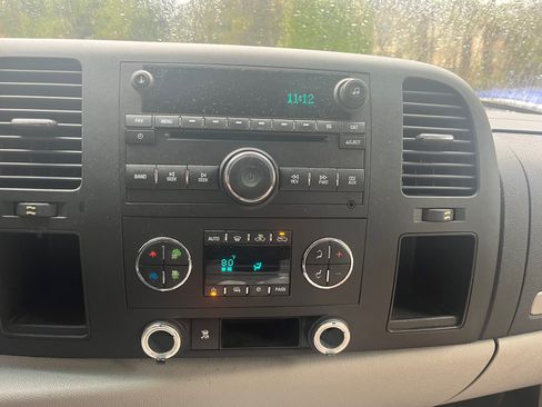 Used 2011 Chevrolet Silverado 1500 LT w/ All-Star Edition RWD image 6