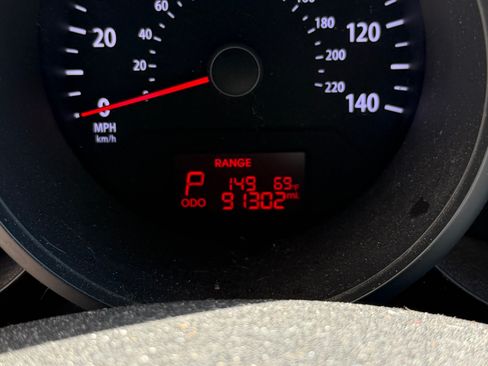 Used 2012 Kia Soul FWD image 13