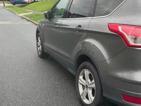 Used 2014 Ford Escape SE image 5