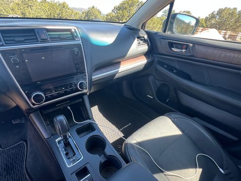 Used 2019 Subaru Outback 2.5i Limited AWD/4WD image 14
