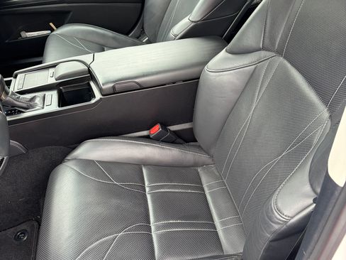Used 2020 Lexus ES 350 Ultra Luxury w/ Accessory Package 2 FWD image 9