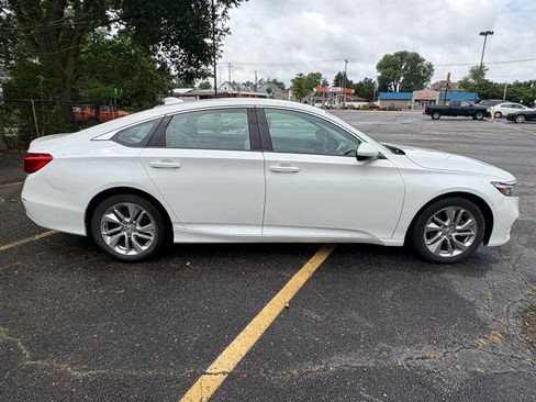 Used 2018 Honda Accord LX image 5