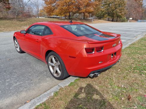 Used 2013 Chevrolet Camaro SS w/ Rear Vision Package image 8