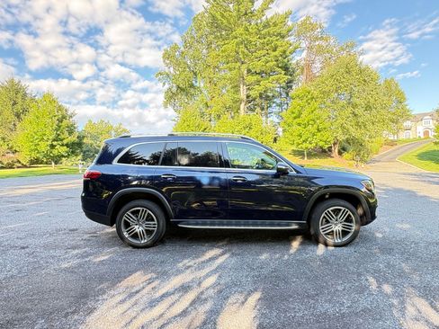 Used 2022 Mercedes-Benz GLS 450 4MATIC image 8