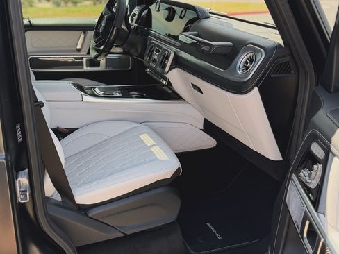 Used 2025 Mercedes-Benz G 63 AMG 4MATIC image 6