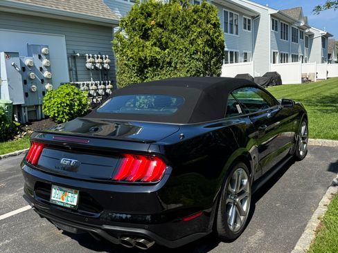Used 2021 Ford Mustang GT Premium w/ Equipment Group 401A RWD image 8