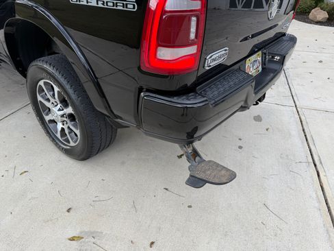 Used 2024 RAM 2500 Limited w/ Towing Technology Group image 10