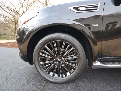 Used 2019 INFINITI QX80 Limited w/ All-Season Package image 11
