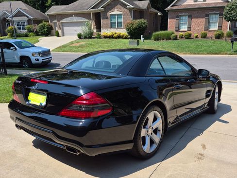Used 2009 Mercedes-Benz SL 550 image 16