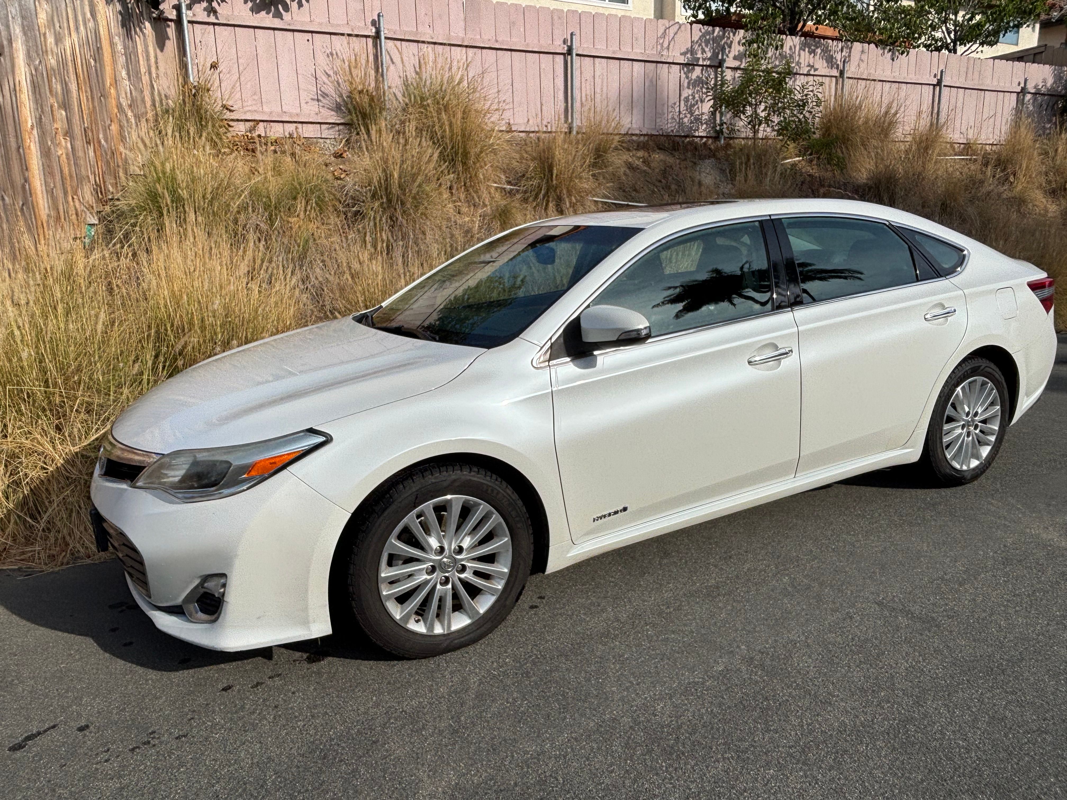 Used 2014 Toyota Avalon XLE Premium FWD image 22
