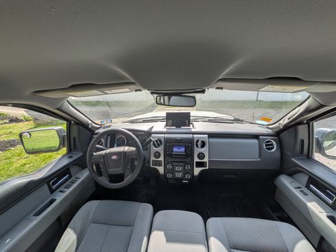 Used 2013 Ford F150 XLT w/ Luxury Equipment Group image 13