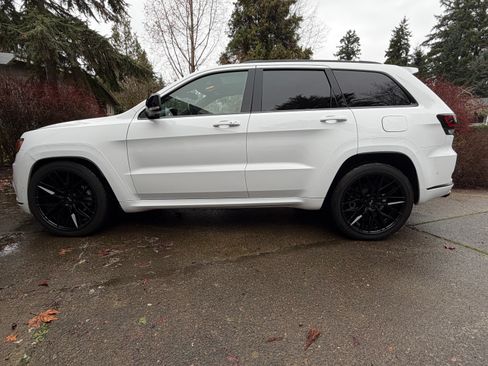 Used 2020 Jeep Grand Cherokee Limited X image 29