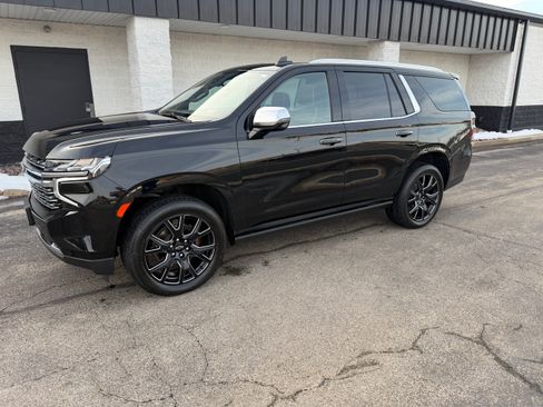 Used 2021 Chevrolet Tahoe Premier w/ Premium Package image 2