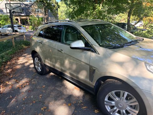 Used 2013 Cadillac SRX Luxury w/ Driver Awareness Package FWD image 15