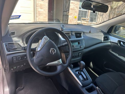 Used 2017 Nissan Sentra S image 9