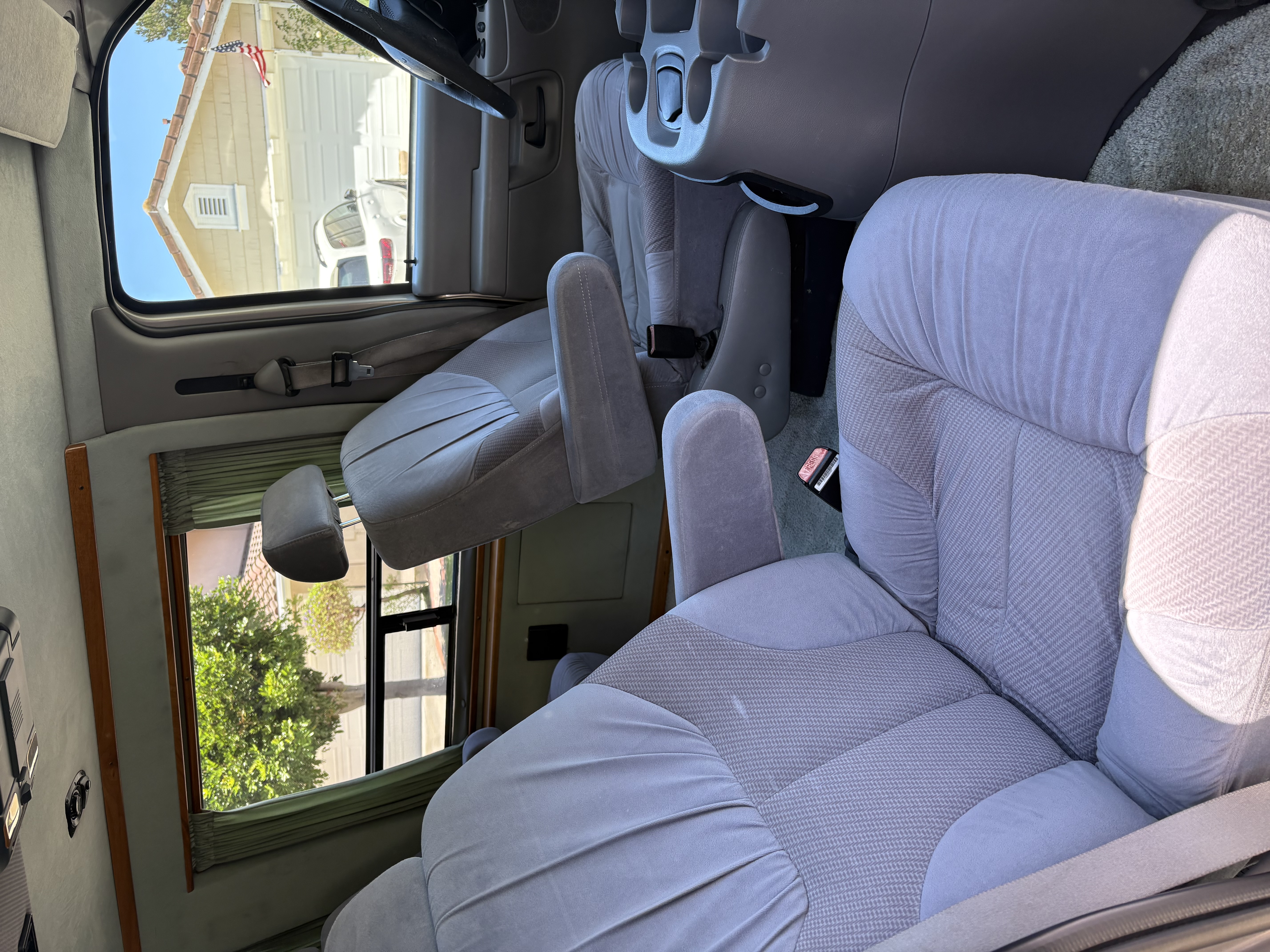 Used 2002 Ford E-150 and Econoline 150 RWD image 6