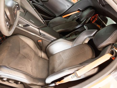 Used 2021 Chevrolet Corvette Stingray Preferred Cpe w/ Z51 Performance Package image 32