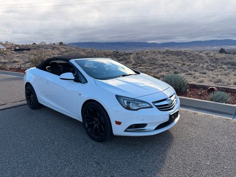 Used 2019 Buick Cascada Premium image 4