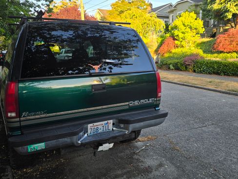 Used 1995 Chevrolet Tahoe 4WD 2-Door image 5